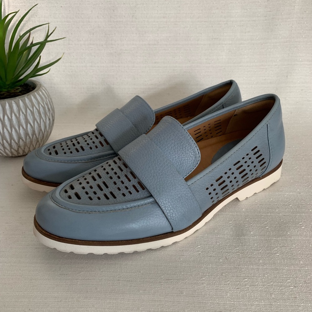 Earth Masio Blue Leather Laser Cut Out Penny Loafers Woman’s 9.5B(M)